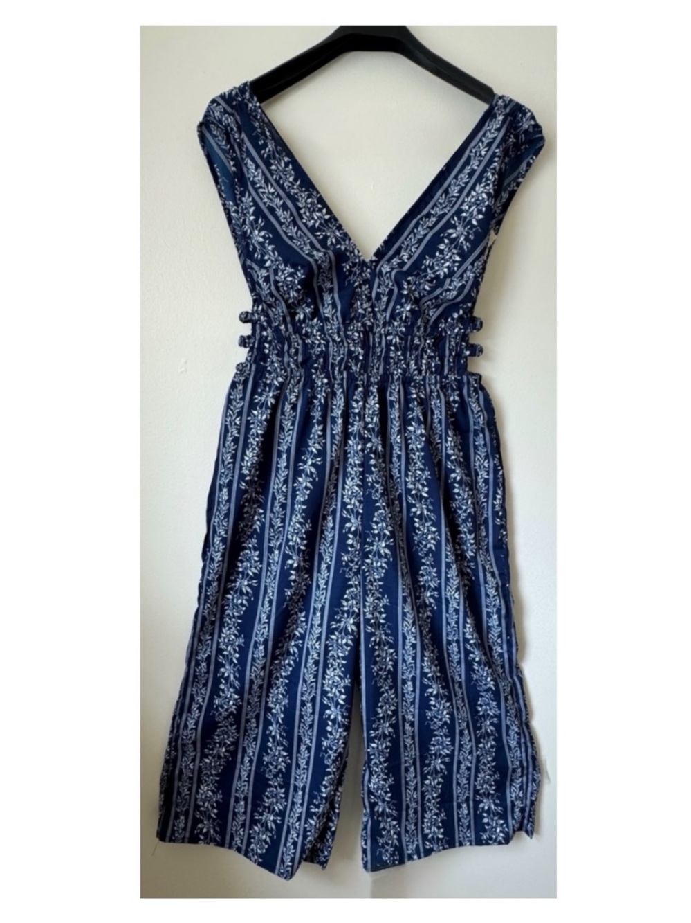 indulge nwt size 1x Navy & White Floral Striped Jumpsuit